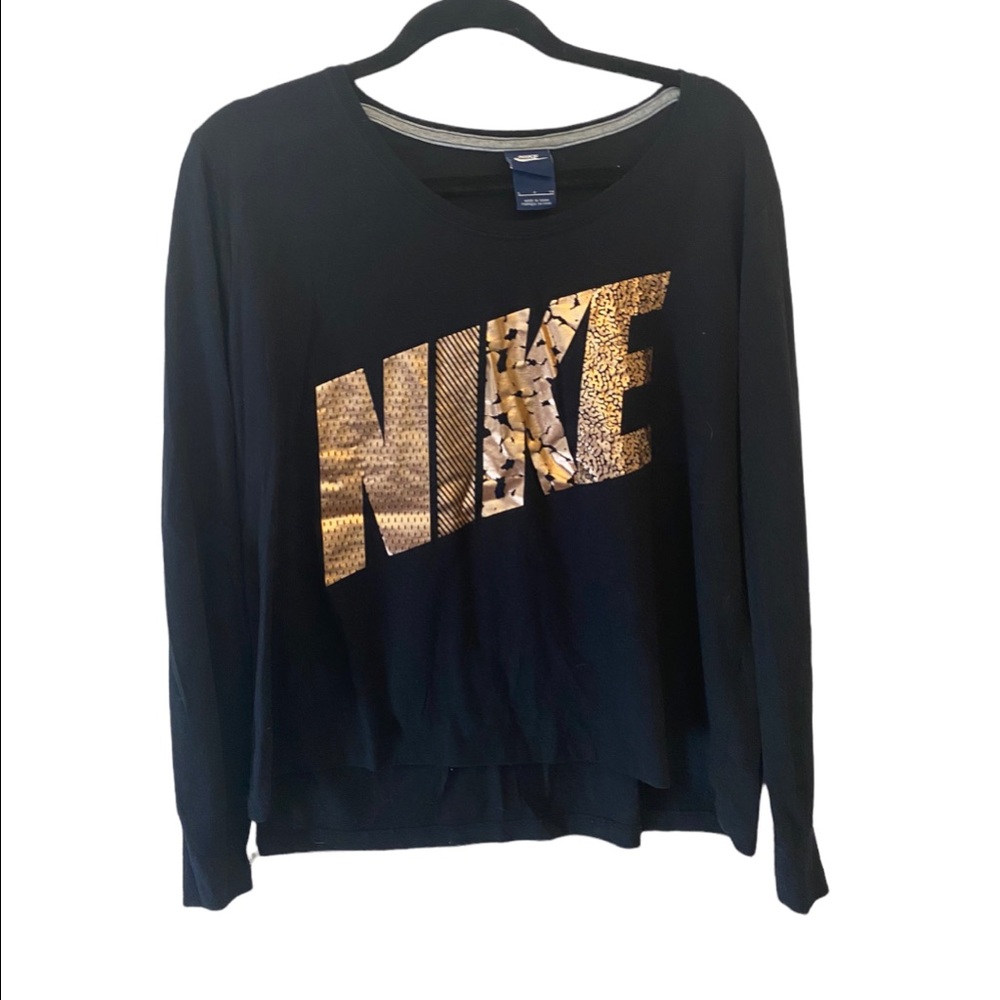 Nike Long Sleeve T-Shirt Gold Foil Front Lettering Round Neck Size Small